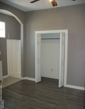 3-bedroom rental at 340 McKinley Unit 1 in San Antonio, TX — photo 4