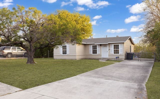 3-bedroom rental at 430 Demya Dr in San Antonio TX