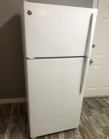 2-bedroom rental at 215 Edna Ave in San Antonio, TX — photo 4