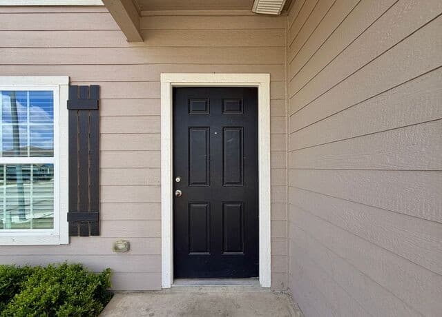 4-bedroom rental at 10950 Chippewa Trace in San Antonio, TX — photo 3