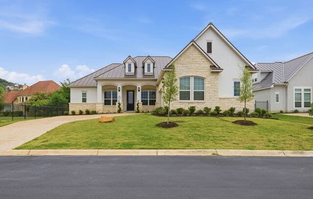 4-bedroom rental at 24710 Faraday in San Antonio, TX — photo 2
