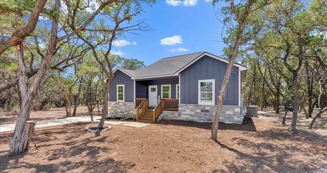 3-bedroom rental at 248 Brushy Creek Trl in Bandera TX