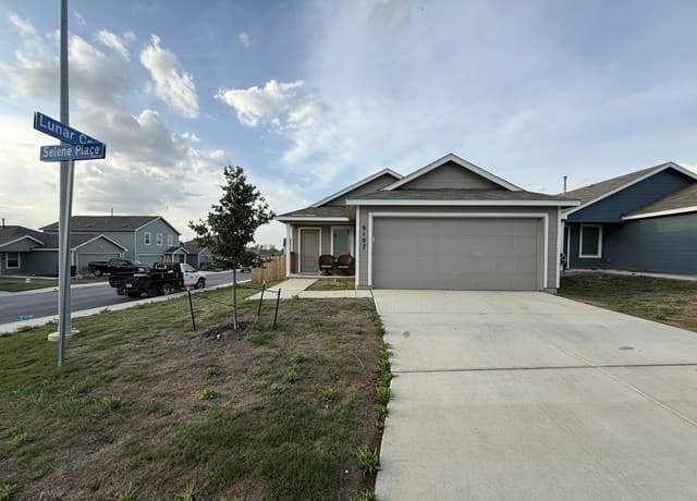 4-bedroom rental at 9107 Selene Pl in San Antonio TX