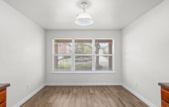 4-bedroom rental at 8607 Cheyenne Blf in Converse, TX — photo 5