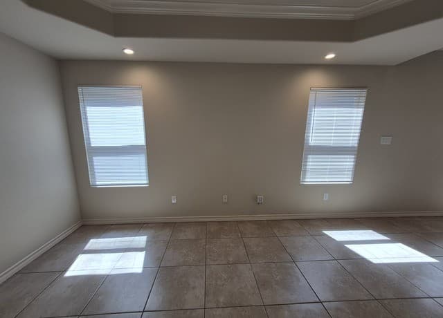 3-bedroom rental at 6611 Mia Way Unit 101 in San Antonio, TX — photo 3