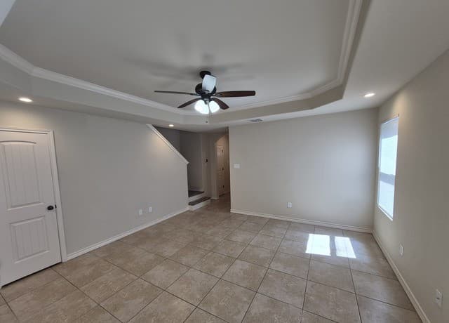 3-bedroom rental at 6611 Mia Way Unit 101 in San Antonio, TX — photo 5