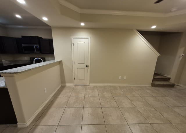 3-bedroom rental at 6410 Marcel Way Unit 103 in San Antonio, TX — photo 4