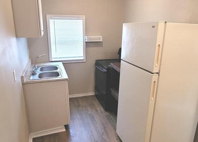 0rental at 1011 Avant Ave Unit 4 in San Antonio, TX — photo 3