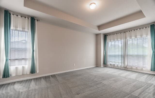 5-bedroom rental at 2118 Antsla Sands in San Antonio, TX — photo 2