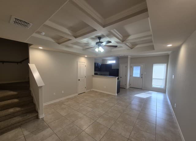 3-bedroom rental at 6011 Karly Way Unit 103 in San Antonio, TX — photo 2
