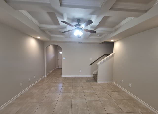 3-bedroom rental at 6011 Karly Way Unit 103 in San Antonio, TX — photo 4