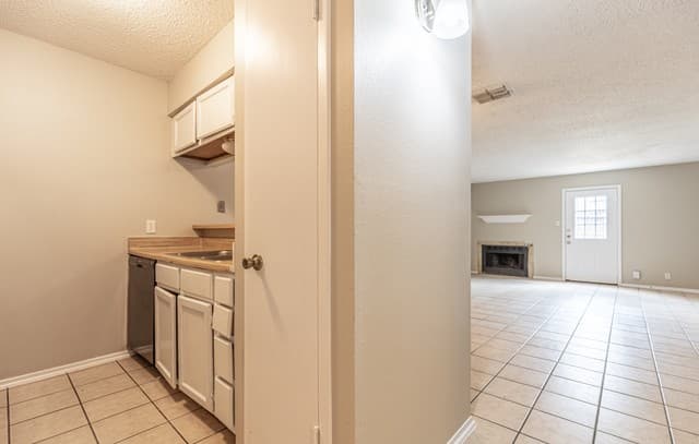 2-bedroom rental at 4903 Ty Terrace St Unit 3 in San Antonio, TX — photo 4