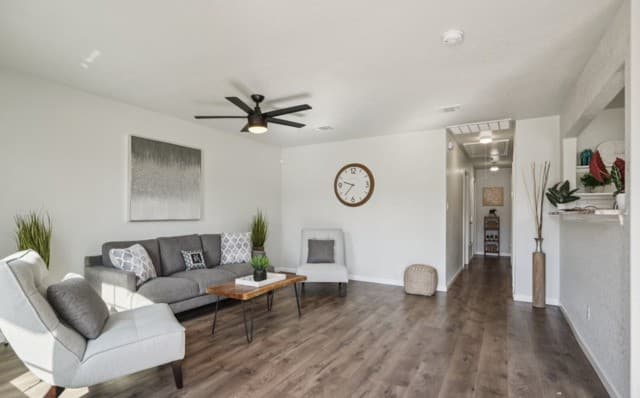 3-bedroom rental at 627 Blaine in San Antonio, TX — photo 3