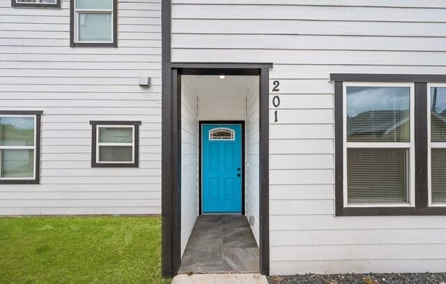 2-bedroom rental at 323 Gabriel Unit 201 in San Antonio, TX — photo 3