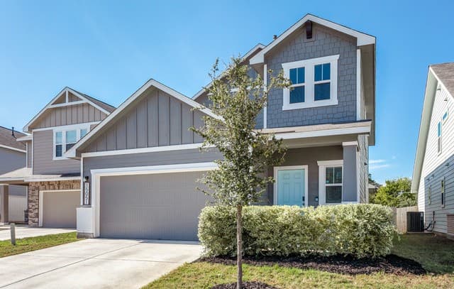 4-bedroom rental at 15051 Summer Lynn Pl in San Antonio, TX — photo 2