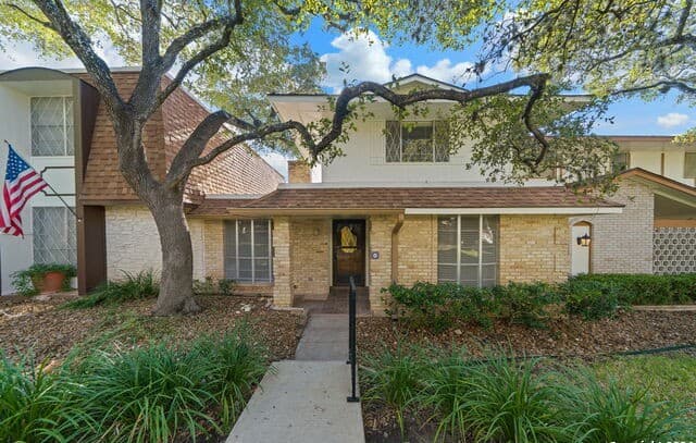 3-bedroom rental at 6106 Vance Jackson Rd Unit 50 in San Antonio TX