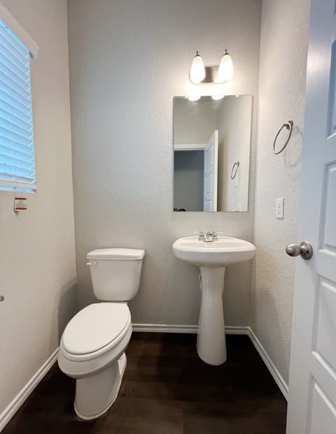 4-bedroom rental at 156 Hunters Brook in San Antonio, TX — photo 3