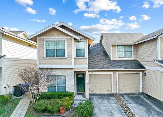 2-bedroom rental at 6223 W Jolie Ct in San Antonio, TX — photo 5