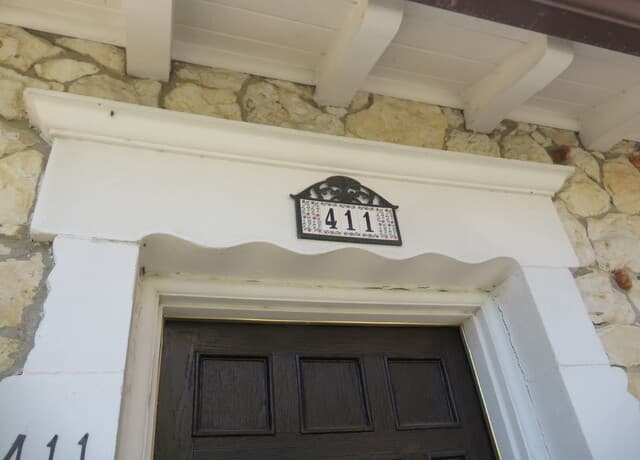 2-bedroom rental at 411 W Elsmere Pl in San Antonio TX