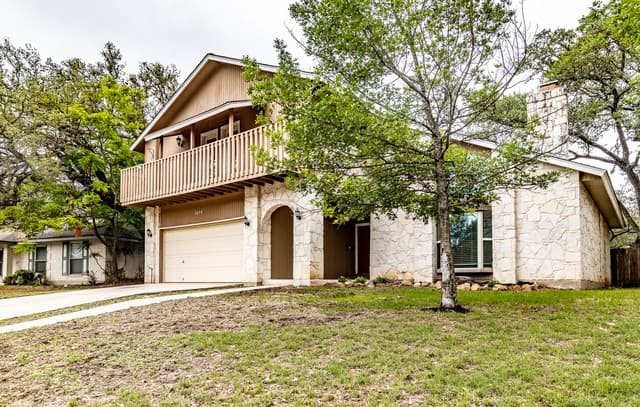 4-bedroom rental at 2239 Rippling Rill St in San Antonio, TX — photo 3