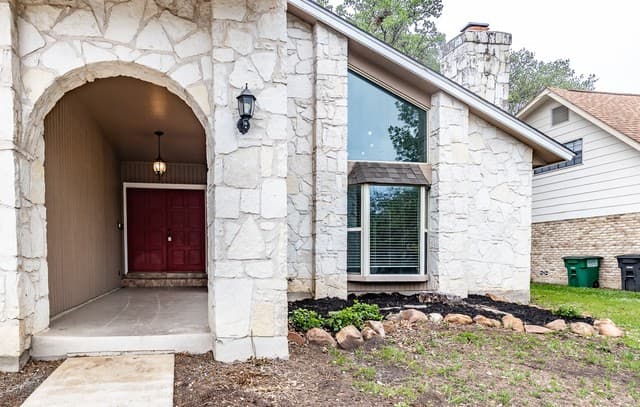 4-bedroom rental at 2239 Rippling Rill St in San Antonio, TX — photo 4