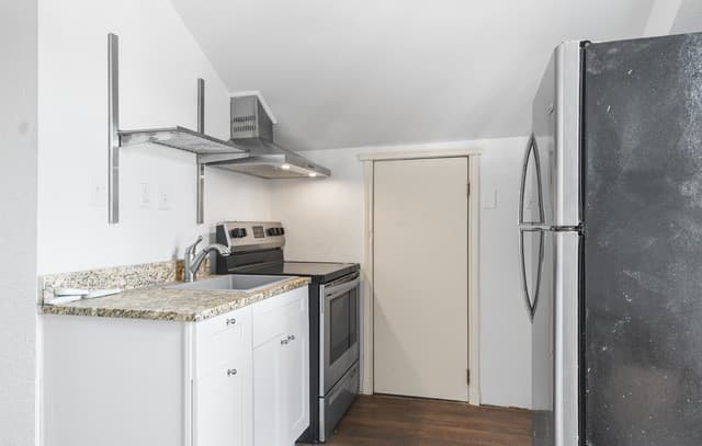 0rental at 235 E Huisache Unit 1303 in San Antonio, TX — photo 2