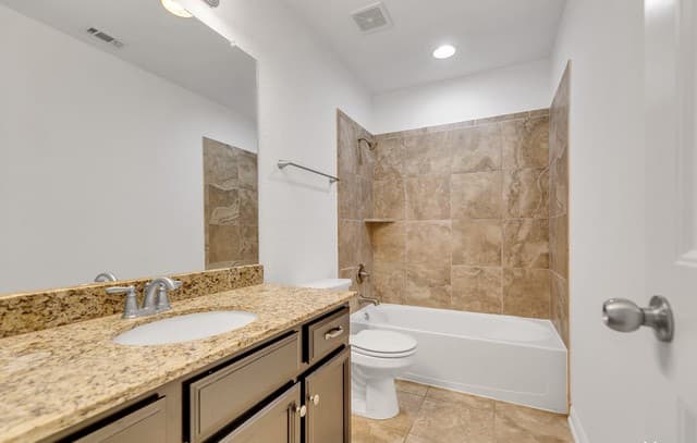 3-bedroom rental at 9926 Jon Boat Way in Boerne, TX — photo 5
