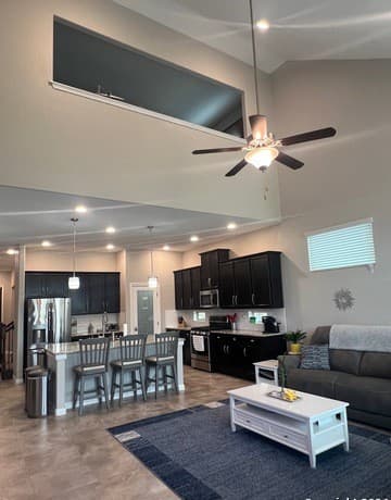 4-bedroom rental at 8224 Limerick Fls in San Antonio, TX — photo 2