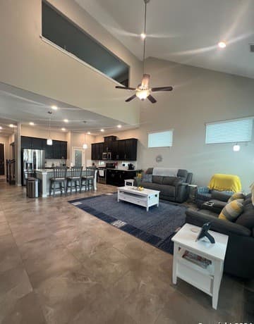 4-bedroom rental at 8224 Limerick Fls in San Antonio, TX — photo 3