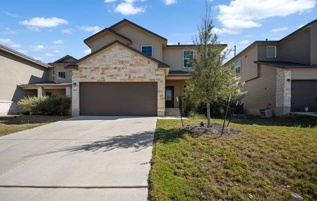 4-bedroom rental at 4618 Chalk Flats in San Antonio, TX — photo 2