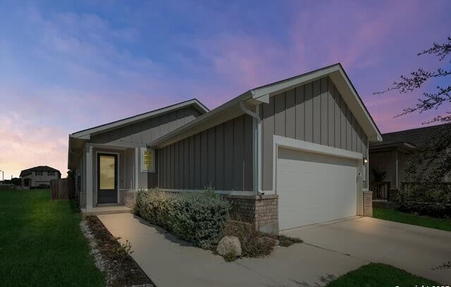 3-bedroom rental at 13249 Fantine Flds in San Antonio TX