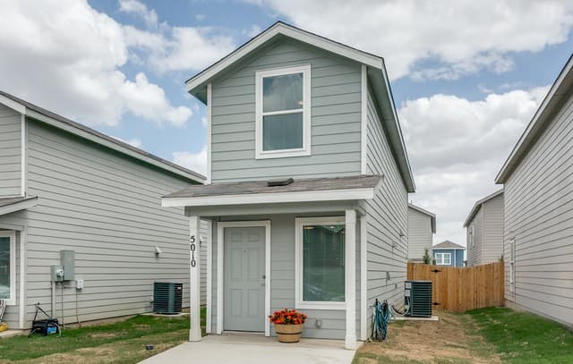 2-bedroom rental at 5010 Primrose in Converse TX