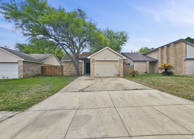 3-bedroom rental at 11366 Olney Spgs in San Antonio TX
