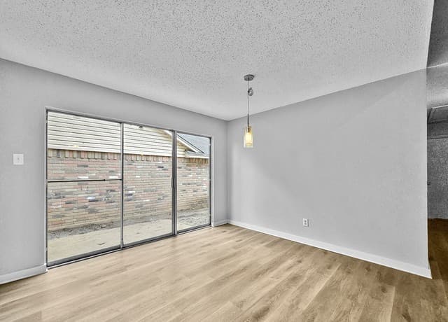3-bedroom rental at 11366 Olney Spgs in San Antonio, TX — photo 2