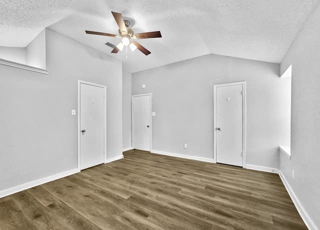 3-bedroom rental at 11366 Olney Spgs in San Antonio, TX — photo 3