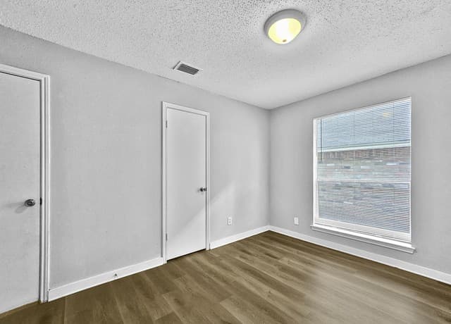 3-bedroom rental at 11366 Olney Spgs in San Antonio, TX — photo 5