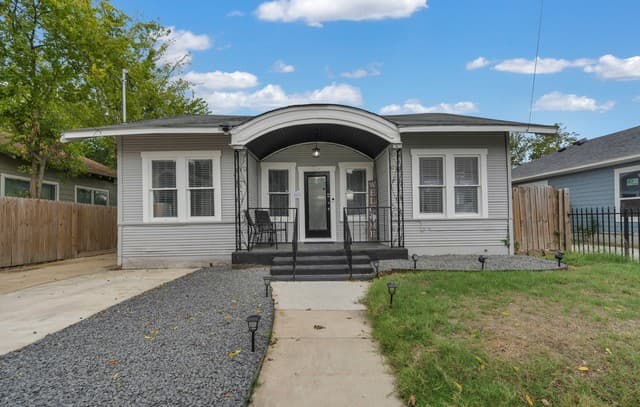 4-bedroom rental at 704 Cuney in San Antonio TX