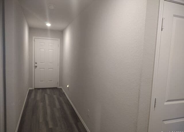 3-bedroom rental at 7722 Blue Gulf Dr in San Antonio, TX — photo 3