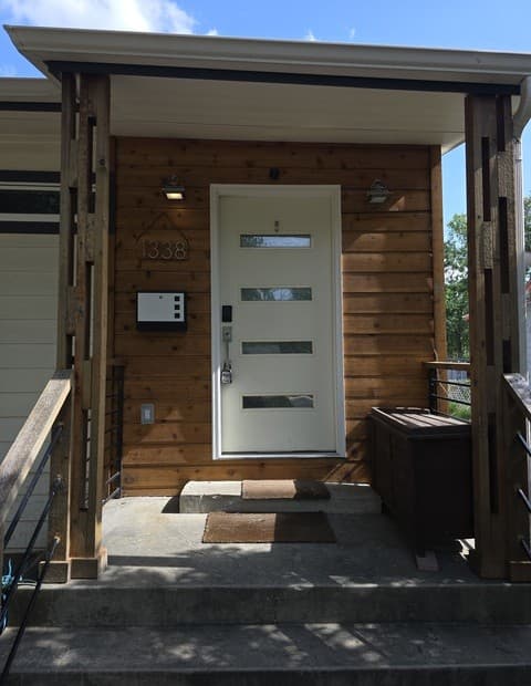 3-bedroom rental at 1338 W Elsmere Pl in San Antonio, TX — photo 2