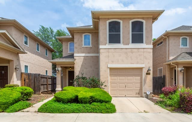 2-bedroom rental at 12330 Abbey Park in San Antonio TX