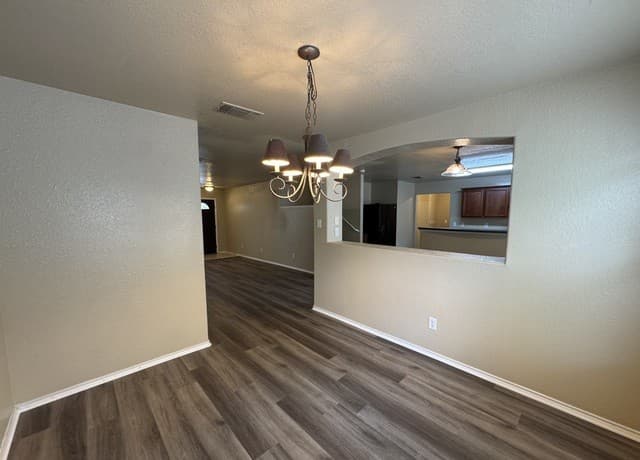 3-bedroom rental at 5629 Poppy Seed Run in Leon Valley, TX — photo 4
