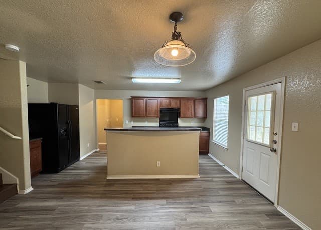 3-bedroom rental at 5629 Poppy Seed Run in Leon Valley, TX — photo 5