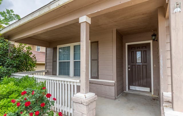 4-bedroom rental at 125 Creek Run in Cibolo, TX — photo 4