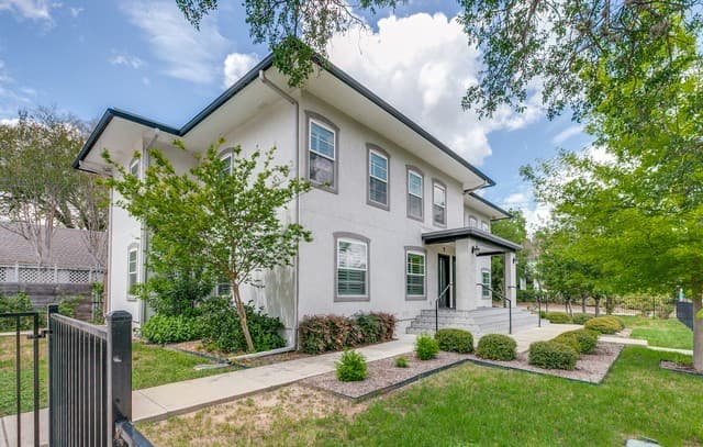 2-bedroom rental at 488 E Olmos Unit #1 Unit 1 in Olmos Park TX