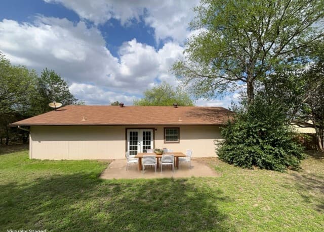 3-bedroom rental at 12005 Prairie Oak St in Live Oak, TX — photo 5