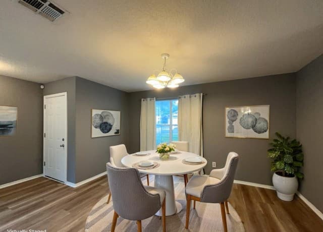 3-bedroom rental at 9011 Laguna Falls in San Antonio, TX — photo 3