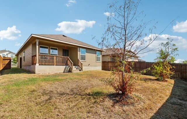 3-bedroom rental at 4042 Bay Leaf Loop in Von Ormy, TX — photo 3