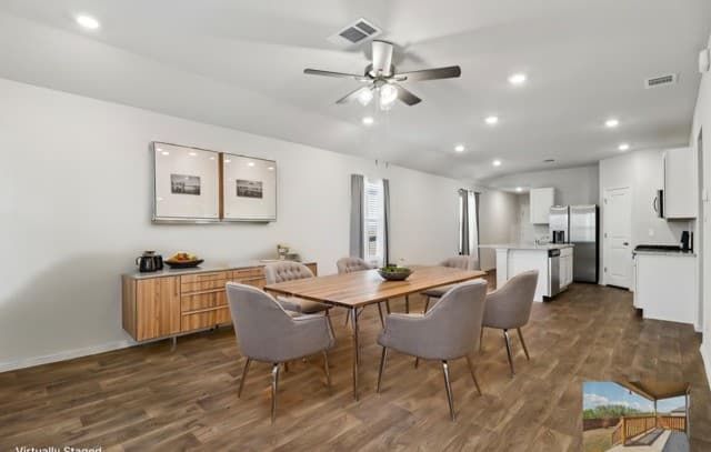 3-bedroom rental at 4042 Bay Leaf Loop in Von Ormy, TX — photo 5