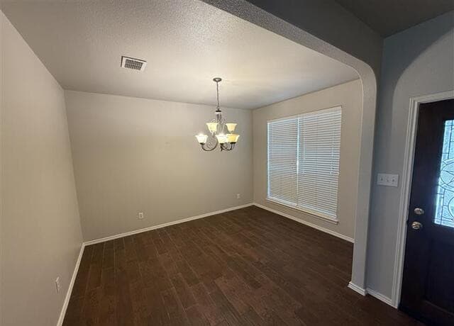 4-bedroom rental at 12214 Painted Daisy in San Antonio, TX — photo 2