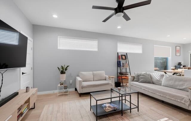 3-bedroom rental at 2107 Schley Ave in San Antonio, TX — photo 4